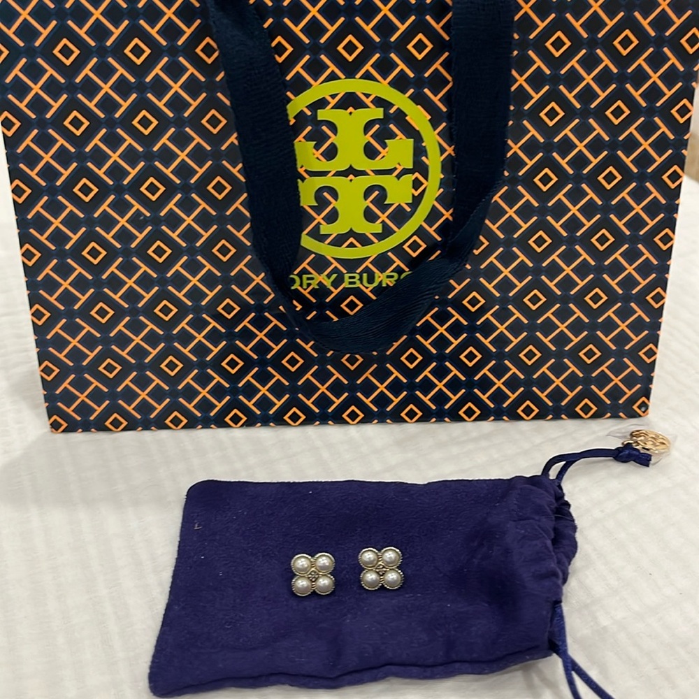 Tory Burch Pearl Stud Earrings with dustbag and bag